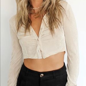Ruched Button Down Long Sleeve Crop Top (S)